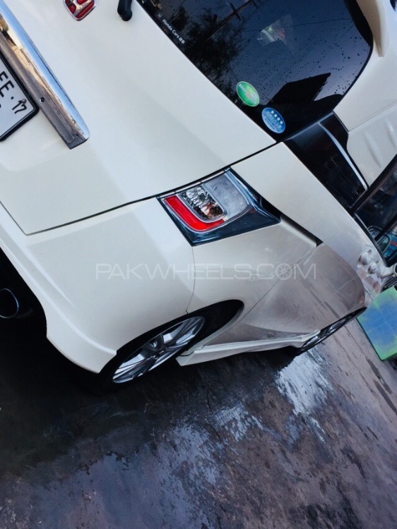 Honda Freed - 2012  Honda Freed - 2012  Image-4