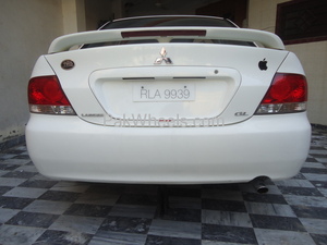 Mitsubishi Lancer - 2005