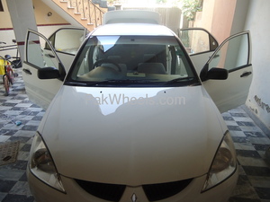 Mitsubishi Lancer - 2005