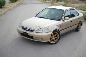 ہونڈا سوک - 2000