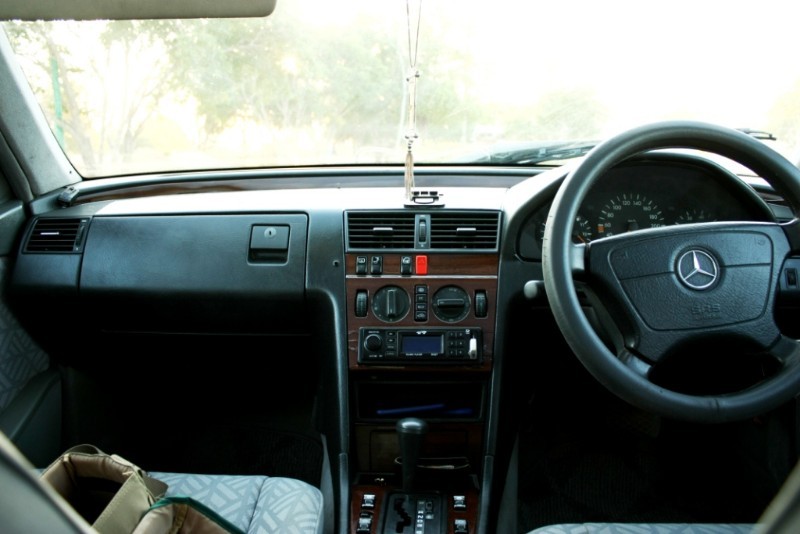 مرسڈیز بینز سی کلاس - 1994 C180 Lorinser Limited Edition مرسڈیز بینز سی کلاس - 1994 C180 Lorinser Limited Edition Image-6