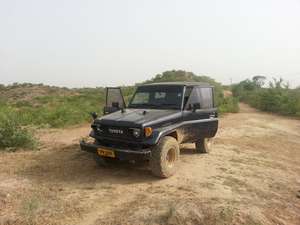 Toyota Land Cruiser - 1989