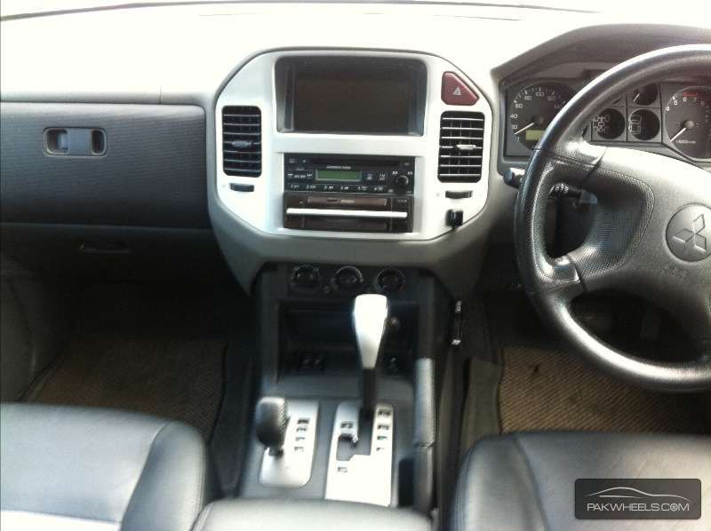 Mitsubishi Pajero - 2005 Exceed Mitsubishi Pajero - 2005 Exceed Image-4