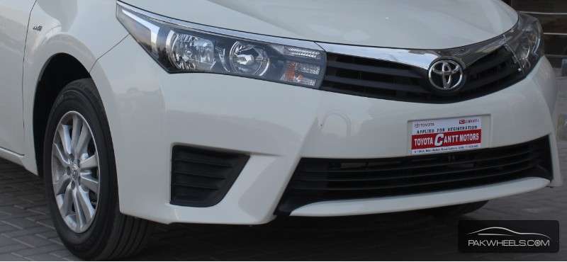 Toyota Corolla - 2014  Toyota Corolla - 2014  Image-2