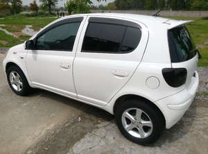 Toyota Vitz - 2003