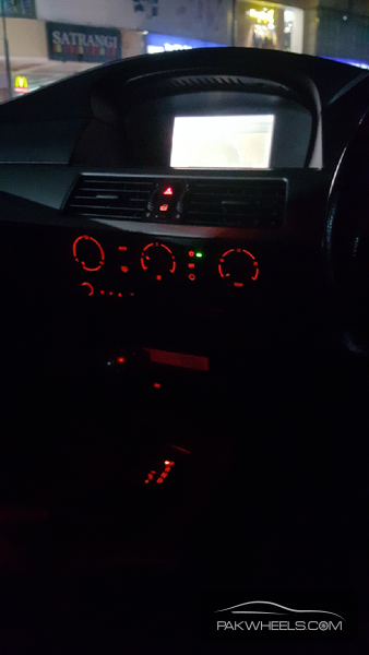 BMW 5 Series - 2004 BMW BMW 5 Series - 2004 BMW Image-2