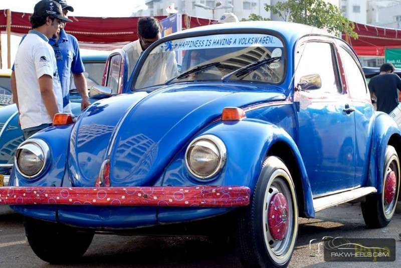 Volkswagen Beetle - 1974 Blue Bug Image-1