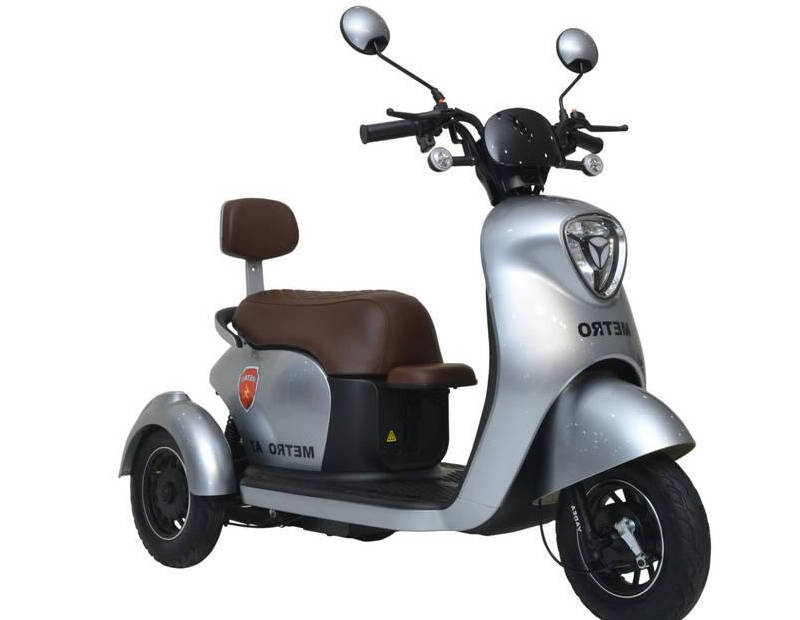 Metro A7 Front right