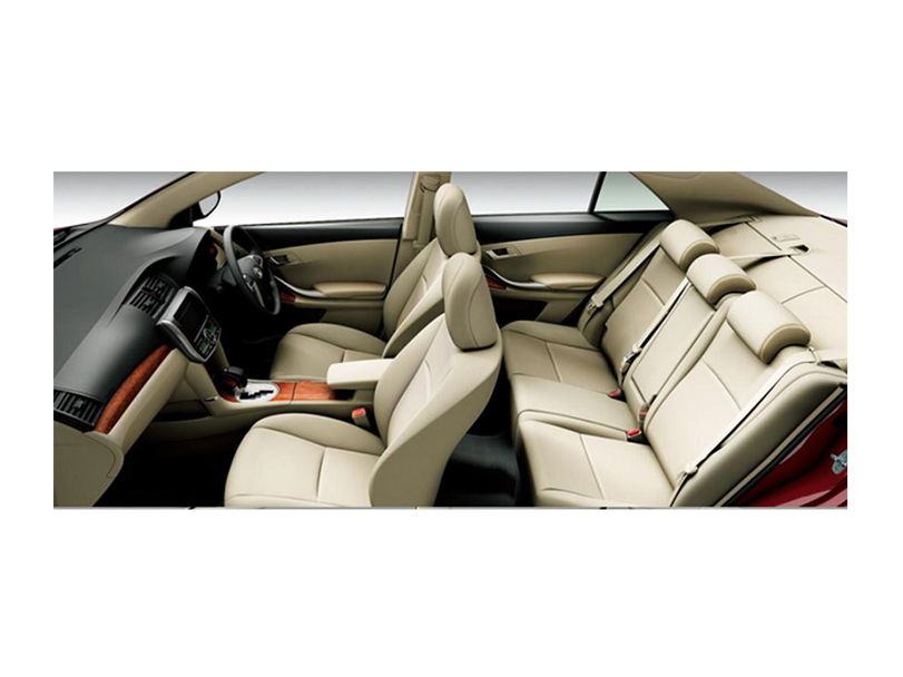 Toyota Premio Interior Front and back Seat