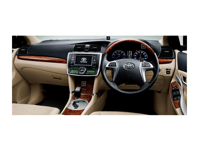 Toyota Premio Interior Dashboard