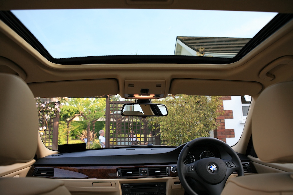 BMW / بی ایم ڈبلیو 3 سیریز پانچویں جنریشن (E90) Interior Sunroof