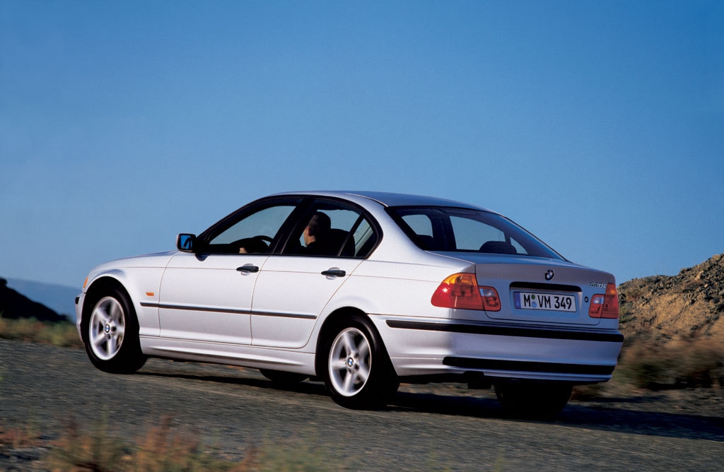 BMW 3 Series 4th (E46) Generation Exterior Rear Side View