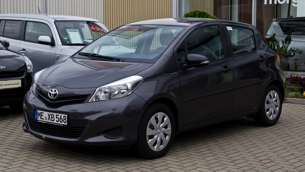 Toyota vitz 2010 года