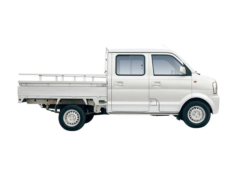 DFSK Rustom Exterior Side View