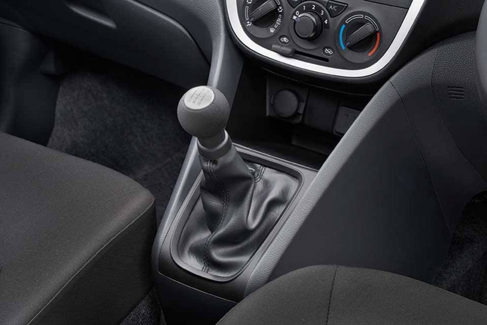 Suzuki Cultus Interior Gear