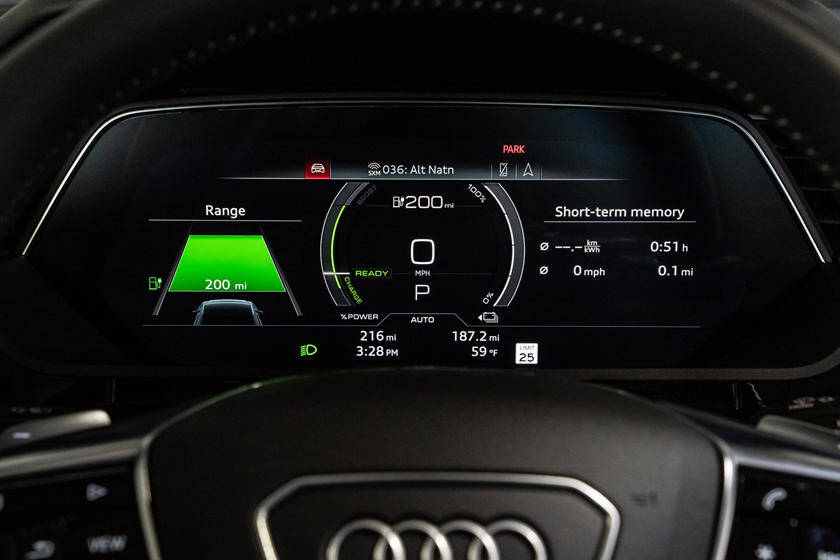 Audi e-tron GT Exterior Audi RS e-tron GT digital gauge cluster