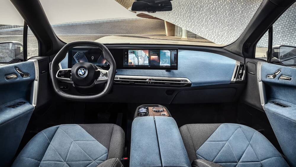 BMW iX Exterior Dashboard
