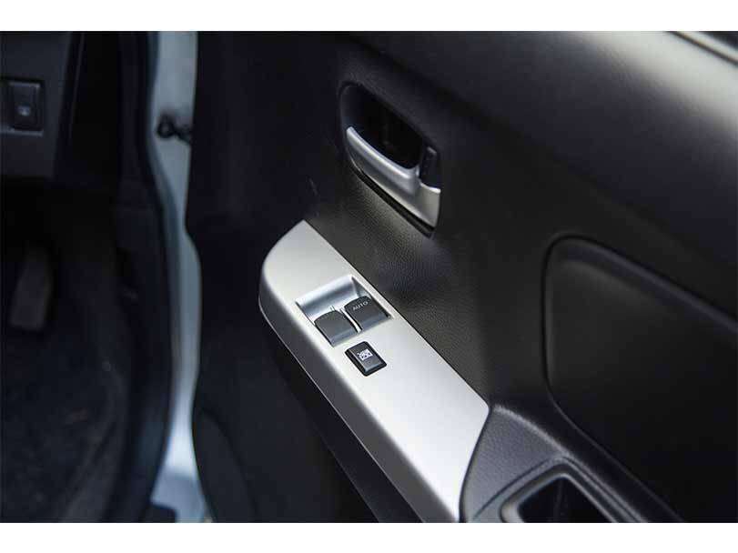 Suzuki Wagon R 2024 Interior Window Controls