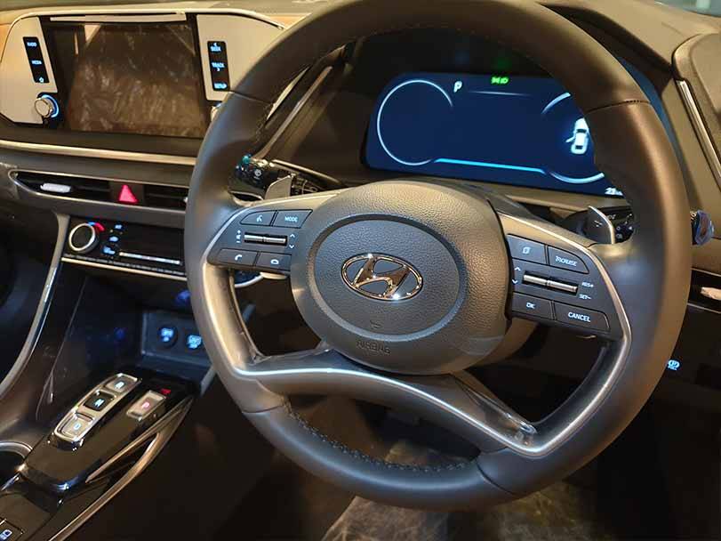 ہیونڈائی سوناٹا 2024 Interior Steering Wheel