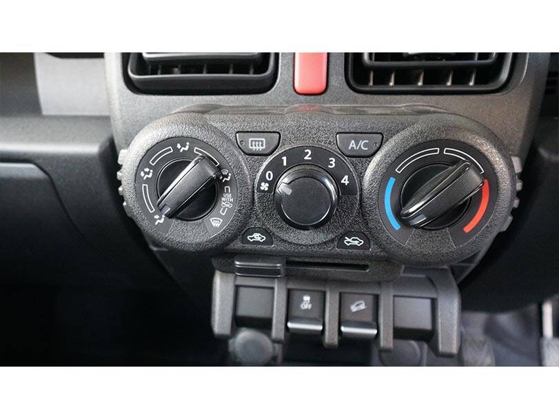 Suzuki Jimny Interior AC Controls
