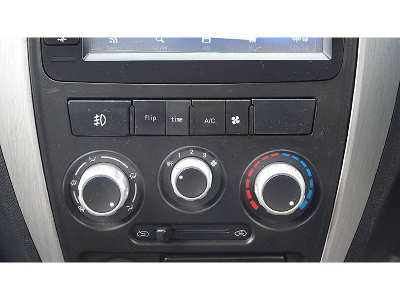 ڈی۔ ایف۔ ایس۔ کے (DFSK) C37 Interior AC Controls