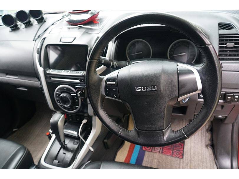 Isuzu D-Max Interior Steering