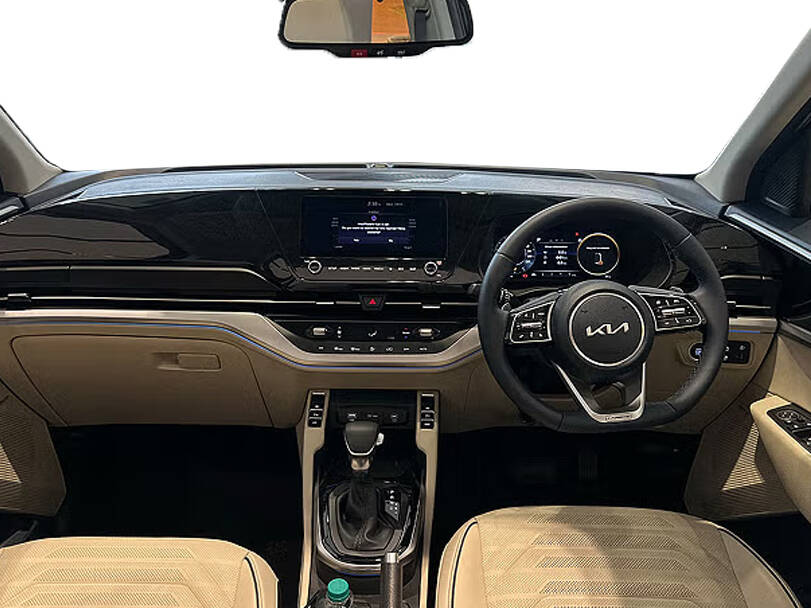 KIA Carens Interior 