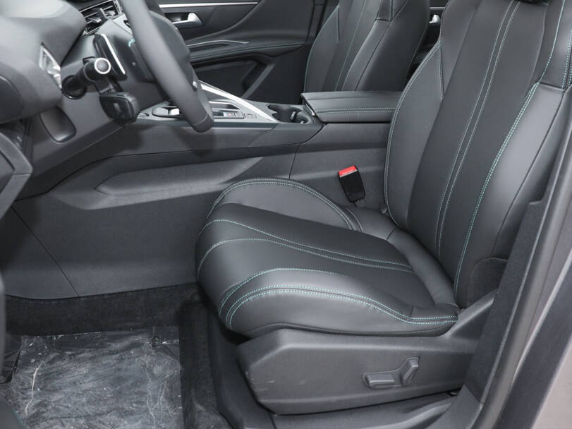 پیوژو 5008 Interior 