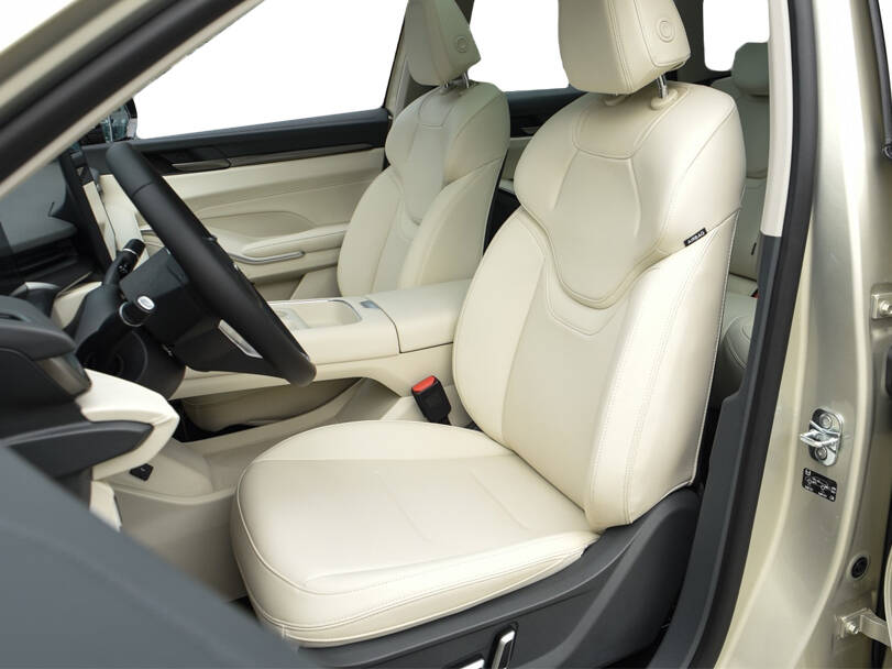 ہیول ایچ 6 Interior Front Seats