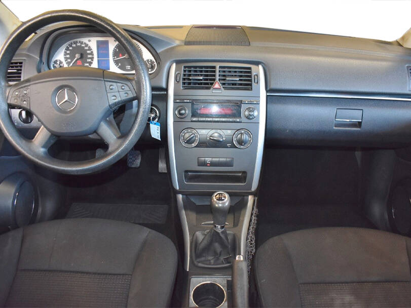 مرسڈیز بینز بی کلاس 1st (W245) Generation Interior 