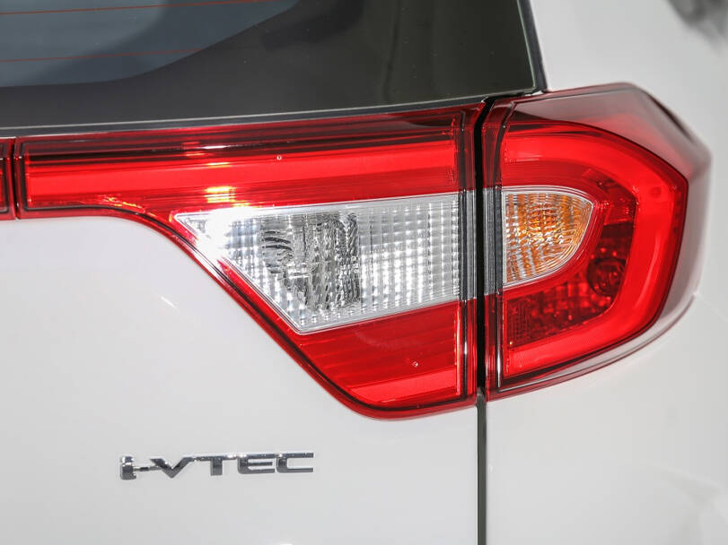 ہونڈا بی آر-وی Exterior Tail Light