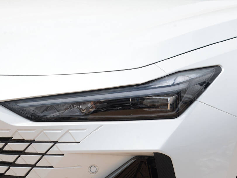 Changan UNI-V Exterior Headlight